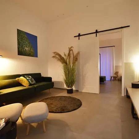 First Floor Μπάρι