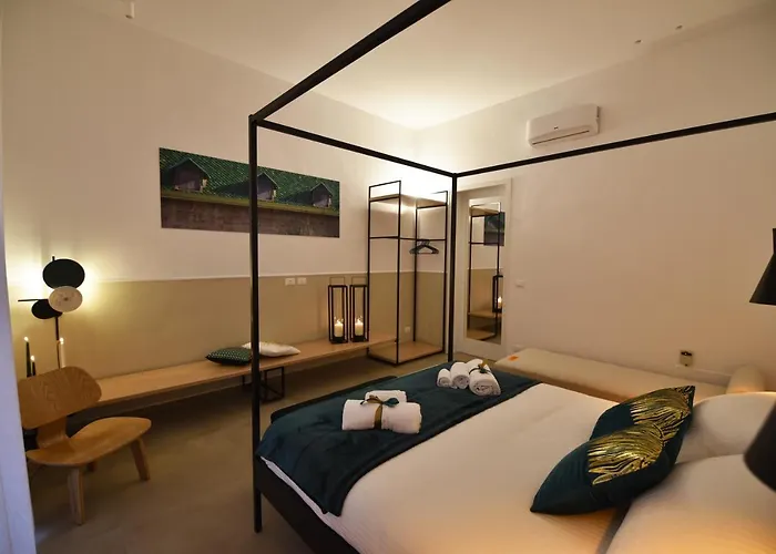 First Floor * בארי